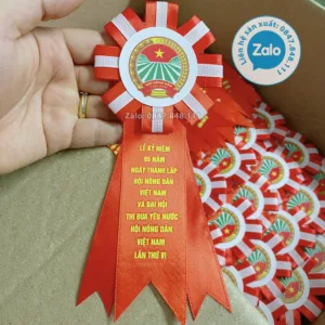 Hoa Cài Áo Kỷ Niệm 95 Năm Thành Lập