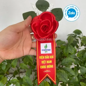Hoa Cài Áo Kỷ Niệm Hội Ngộ Hội Mậu Tuất 1958 Phú Thọ: Gắn Kết Tình Đồng Hương - Xưởng sản xuất hoa cài áo đại biểu