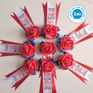 Hoa Cài Áo Xốp Lễ Kỷ Niệm 25 Năm Về Trường Xưa