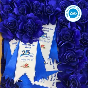 Hoa Cài Áo Đuôi Hoa Giấy – Hoa Cần Ngay Hoả Tốc: Giải Pháp Sự Kiện Cấp Bách - Xưởng sản xuất hoa cài áo đại biểu