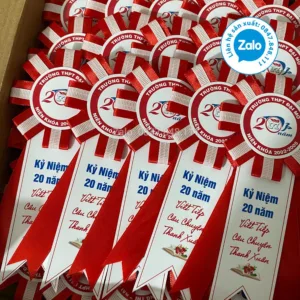 Hoa Cài Áo Đuôi Hoa Giấy – Hoa Cần Ngay Hoả Tốc: Giải Pháp Sự Kiện Cấp Bách - Xưởng sản xuất hoa cài áo đại biểu