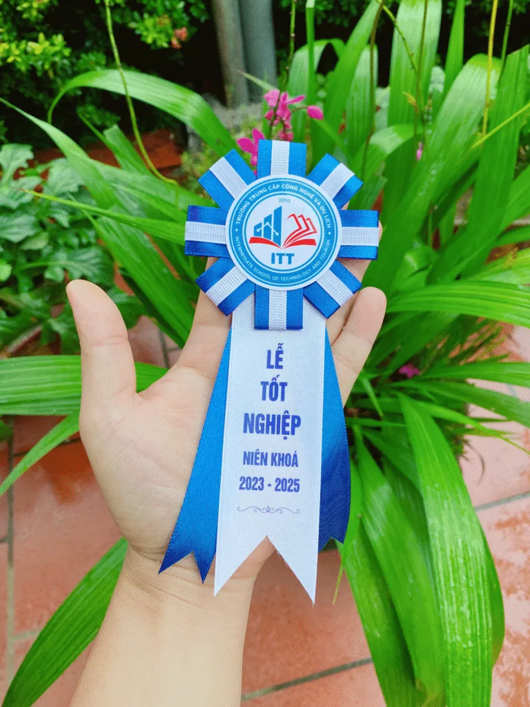 Hoa cài áo Lễ tốt nghiệp