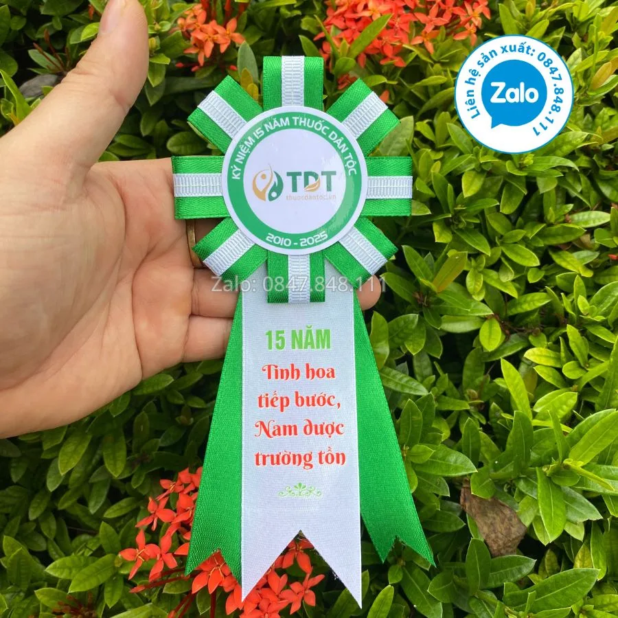 Hoa Cài Áo Kỷ Niệm 15 Năm – Y Học Dân Tộc - Xưởng sản xuất hoa cài áo đại biểu Hoa Cài Áo Kỷ Niệm 15 Năm – Y Học Dân Tộc